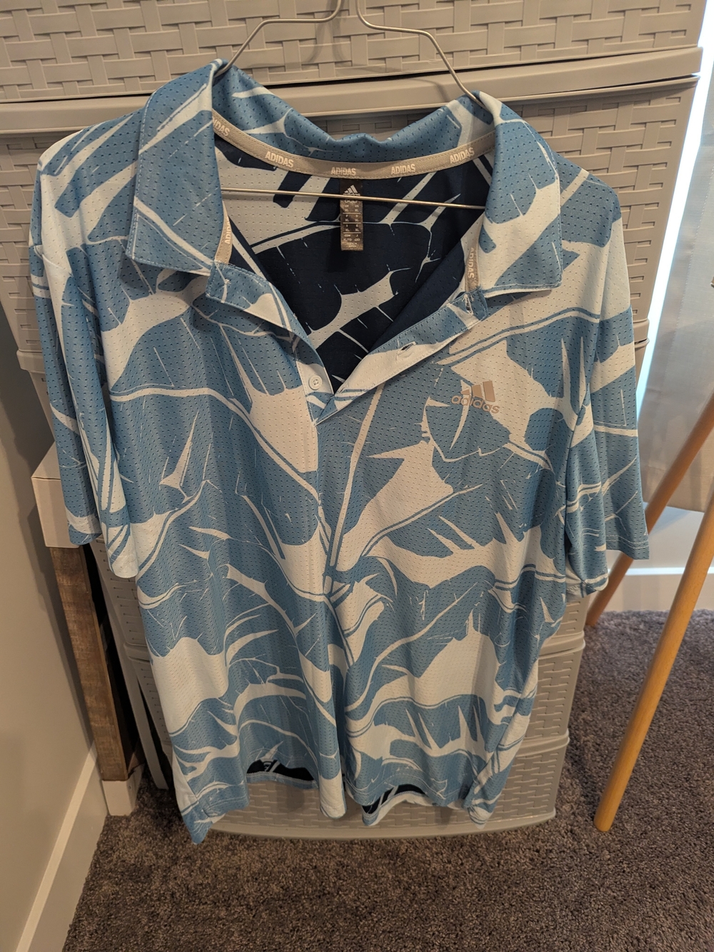 adidas Men’s Blue & White Graphic Polo